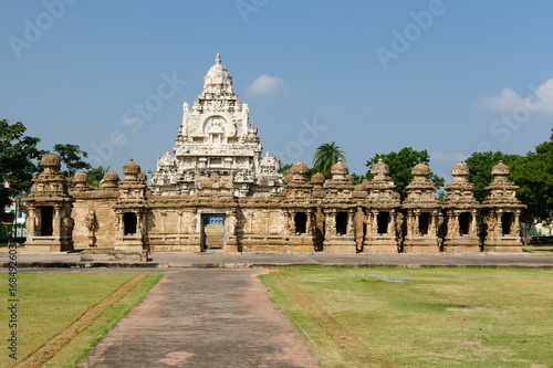 Plakat Świątynia Kailasanathar w Kanchipuram. Korpus w VIII wieku. Tamil Nadu, Indie