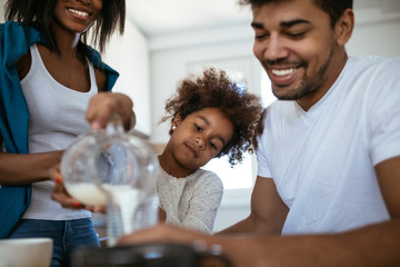 Canvas Print - Starting a new day with family