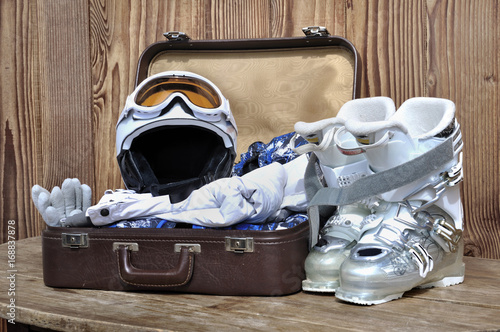Zdjęcie XXL walizka na ferie zimowe