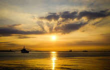 Seascape At Sunset In Manila Bay, Philippines