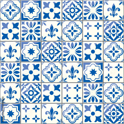 Fototapeta na wymiar Geometric vector tiles pattern, Portuguese or Spnish seamless blue tile design, Azulejos background