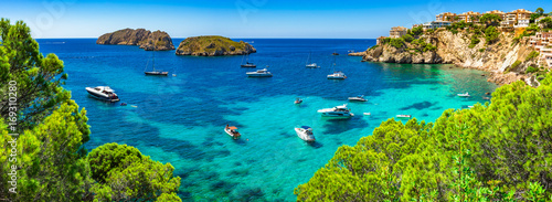 Motiv-Rollo - Spain Majorca Mediterranean Sea Panorama Coast Bay with Boats at Santa Ponsa (von vulcanus)