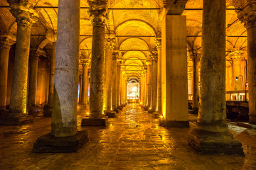 Fototapete - The Basilica Cistern in Istanbul
