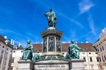 Fototapete - Emperor Franz and Hofburg Palace in Vienna