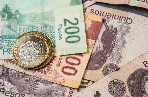 Peso Mexicano Monedas Y Billetes This Stock Photo And Explore Peso Mexicano Monedas Y Billetes