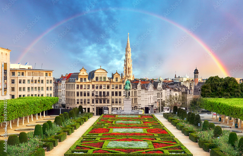 Obraz na płótnie Cityscape of Brussels with rainbow, Belgium panorama skyline w salonie