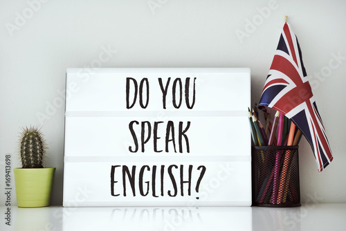 Photo question do you speak English?