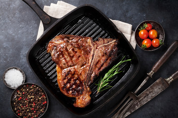 Canvas Print - T-bone steak