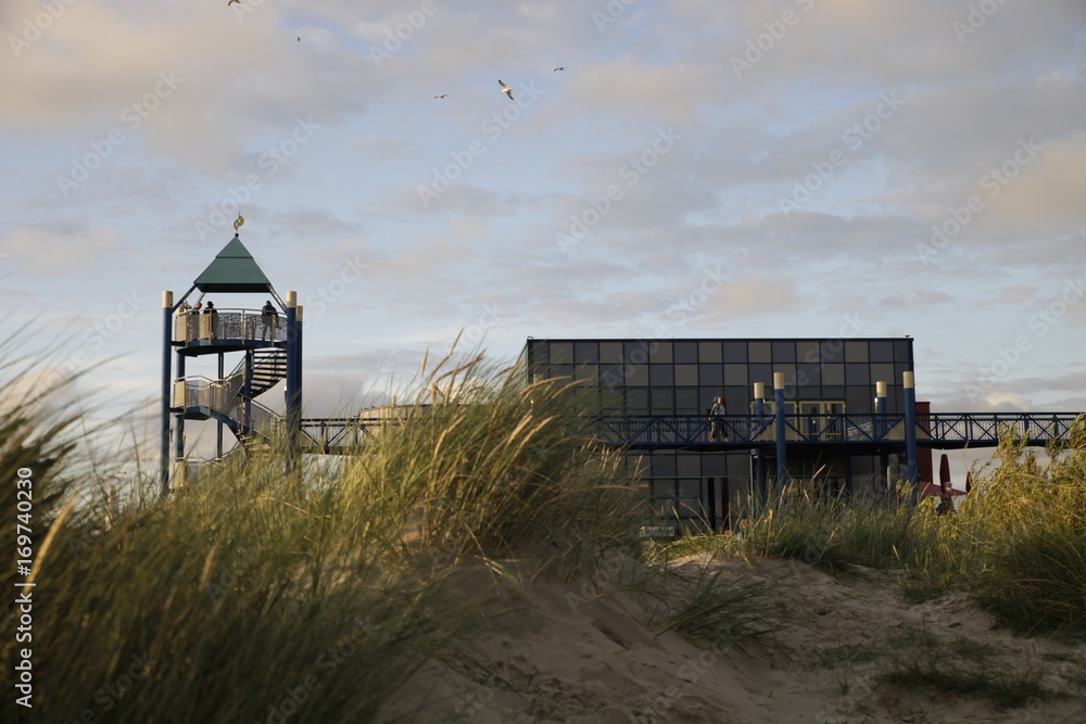 Strand Von Norden Norddeich Mit Blick Auf Das Haus Des Gastes