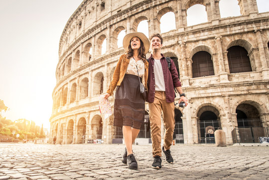 couple at colosseum, rome