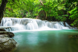 Fototapeta Krajobraz - beautiful waterfall in Thailand