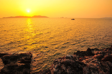 Wall Mural - Beach on Tropical Islands at Sunset 