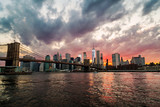 Fototapeta  - View of Manhattan bridge and Manhattan in New York, USA at sunset