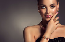 Beautiful Girl With Jewelry . A Set Of Jewelry For Woman ,necklace ,earrings And Bracelet. Beauty And Accessories.
