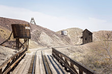 Wild West Mining Train Tracks