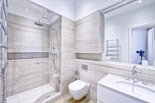 Fotografía Interior design stylish bathroom luxury house.