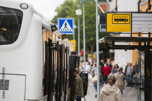 Zdjęcie XXL Przystanek autobusowy w Europie