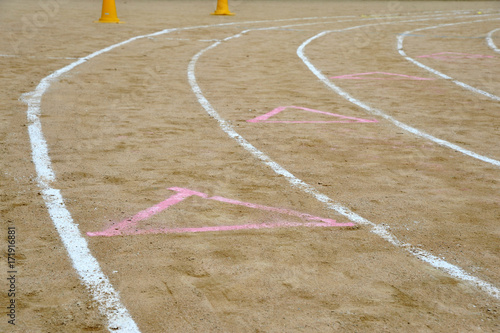Zdjęcie XXL Biała linia placu zabaw, obraz festiwalu sportowego obrazu
