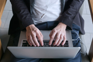 Typing Labtop
