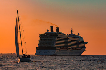 Canvas Print - Giant cruise ship at sunset