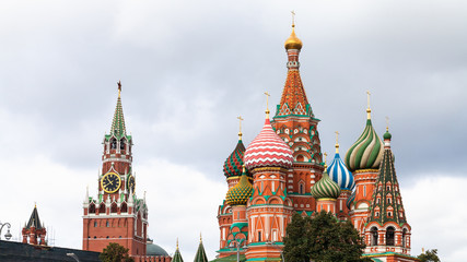 Wall Mural - view of Pokrovsky Cathedral and Spasskaya Tower