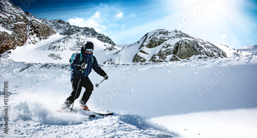 Plakat narciarz zimowy