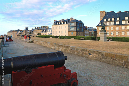Zdjęcie XXL Spacer po murach obronnych w Saint-Malo