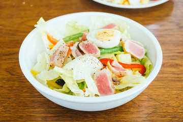 Canvas Print - Tuna meat and egg with vegetable salad