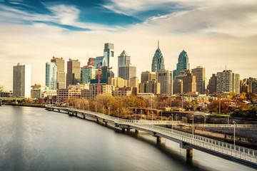 Fototapete - Panoramic picture of Philadelphia skyline and Schuylkill river, PA, USA.