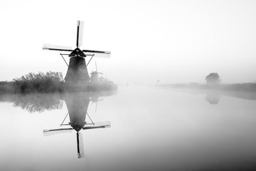 Wall Mural - Kinderdijk in holland