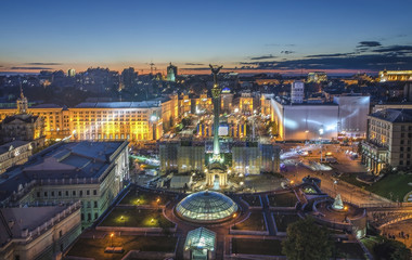 Canvas Print - View of Independence Square (Maidan Nezalezhnosti) in Kiev, Ukraine