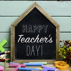 Wall Mural - text happy teachers day in a chalkboard