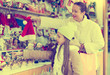 © JackF - shopping at the Christmas market