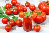 Fototapeta Kuchnia - Ketchup from giant beefsteak & common tomatoes 