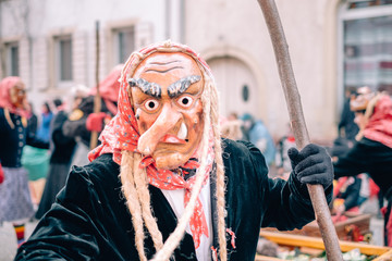 Wall Mural - fastnacht umzug frau gestalt 6