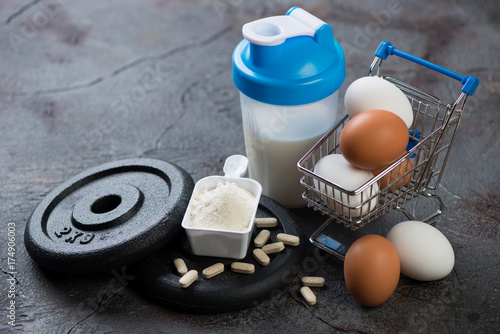 Shaker And Measuring Scoop With Protein Decorative Shopping Cart