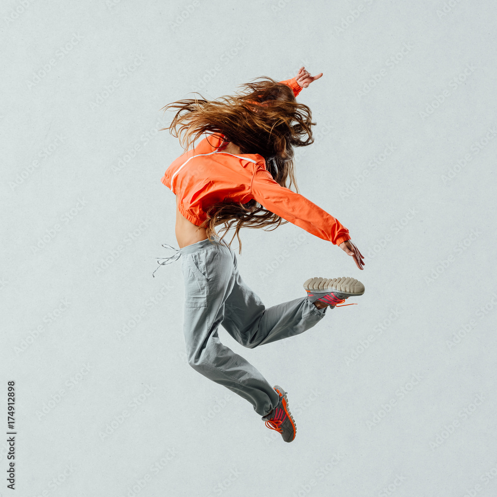 Modern style dancer jumping - obrazy, fototapety, plakaty 