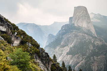 Wall Mural - panoramic views of yosemite valley from glacier point overlook, california