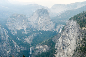 Wall Mural - panoramic views of yosemite valley from glacier point overlook, california