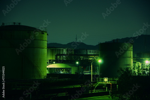 和歌山石油精製所のタンクの夜景stock Photo Adobe Stock 和歌山石油精製所のタンクの夜景stock Photo Adobe Stock