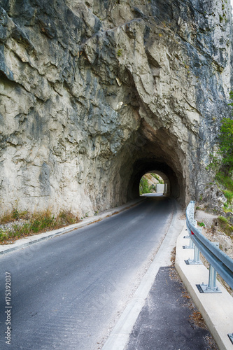 Zdjęcie XXL tunel na górze