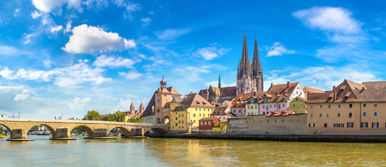 Fototapete - Regensburg Cathedral, Germany