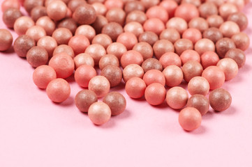 Canvas Print - Face pearls blush