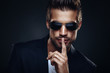 © djile - Portrait of men with sunglasses