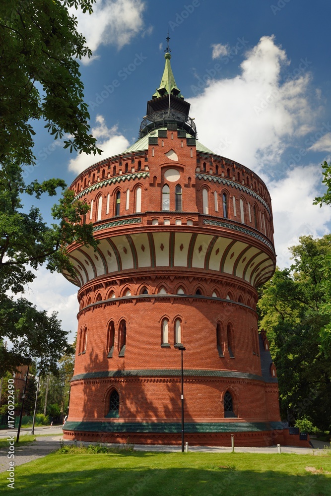 Water Tower in Bydgoszcz, Poland. - obrazy, fototapety, plakaty 
