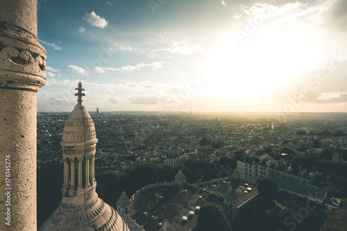 Plakat Wieczorne światło na Sacre-Coeur i miasto - Paryż