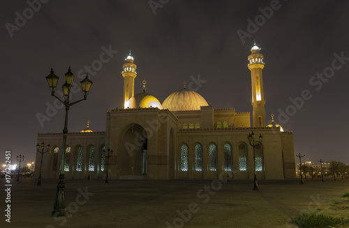 Zdjęcie XXL Noc skyline Manama, stolicy Bahrajnu