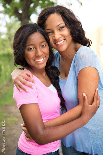 Plakat African American matka i jej córka.