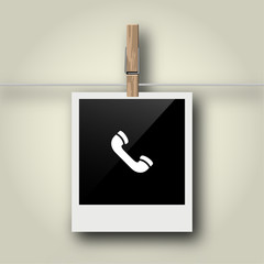 Poster - Sofortbild mit Symbol an Wäscheleine - Telefon