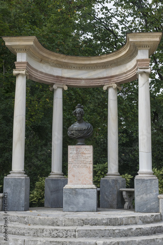 Fotografie, Obraz Monumento en el Parque de El Capricho (Madrid)